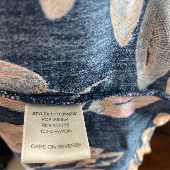 Love stitch top floral bell sleeve tassel blue S - Picture 8 of 8